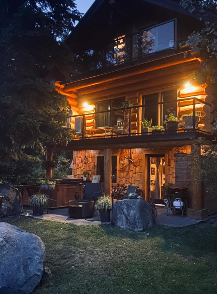 A Suite Retreat - Beyond Bed & Breakfast photo 3