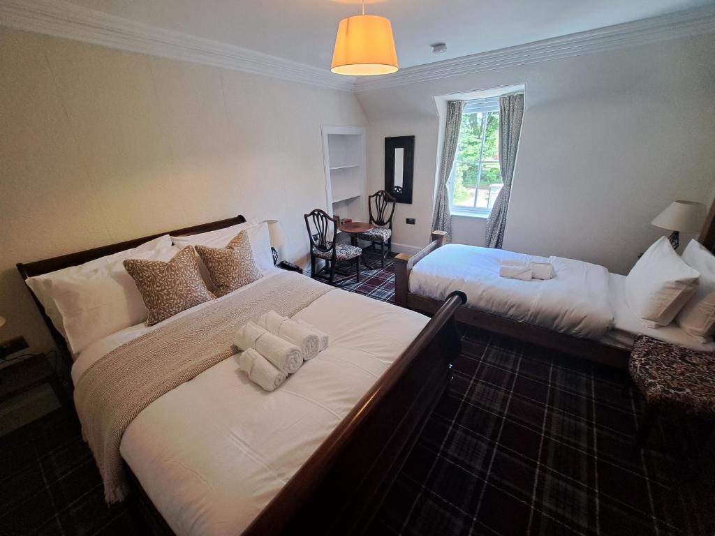Clematis Cottage, Fortrose - Tap to explore photos