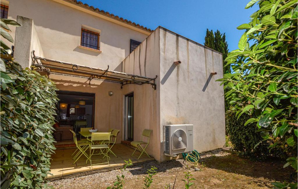 Awesome Apartment In Belgodre With Outdoor Swimming Pool, 2 Bedrooms And Heated Swimming Pool