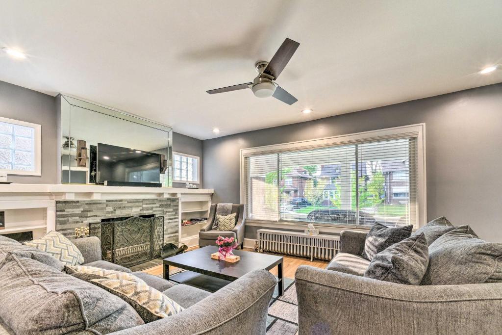 Elegant Detroit Home with Yard about 5 Mi to Dtwn! photo 3