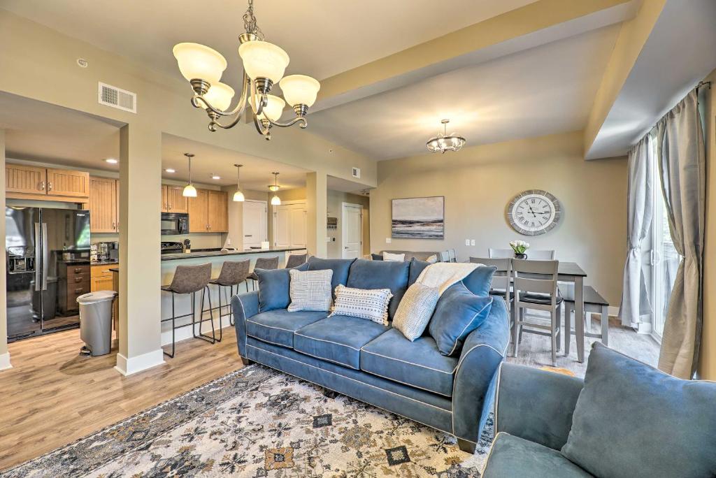 Grand Haven Condo - Walk to Nearby Hot Spots! photo 1