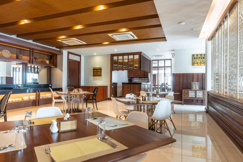 Grand Hotel Vientiane photo 3