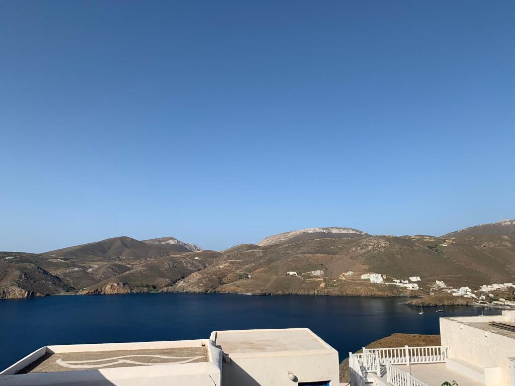 Anna s House in Chora photo 3