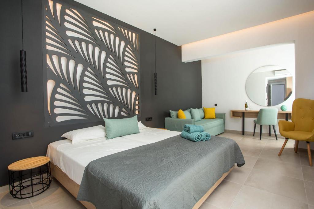 Stavris Studios & Pool Suites photo 4