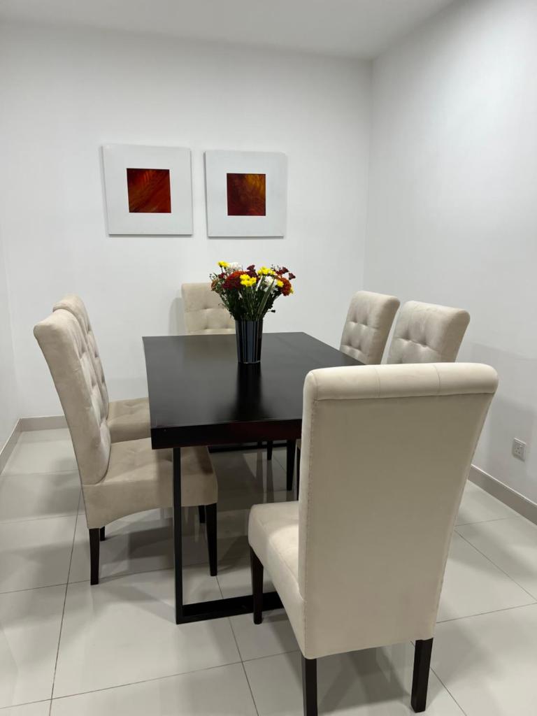 Fairway 2 Bedroom Luxury Apartment with Gym and Pool photo 2