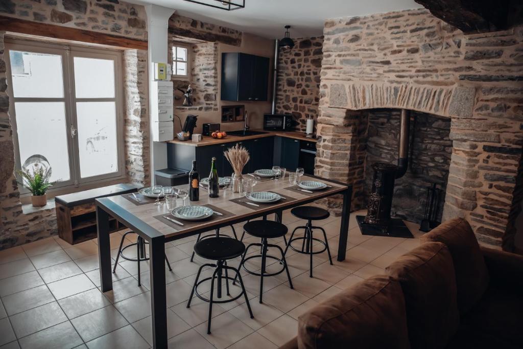 Rare, belle maison de 90 m2 au pied du château photo 1