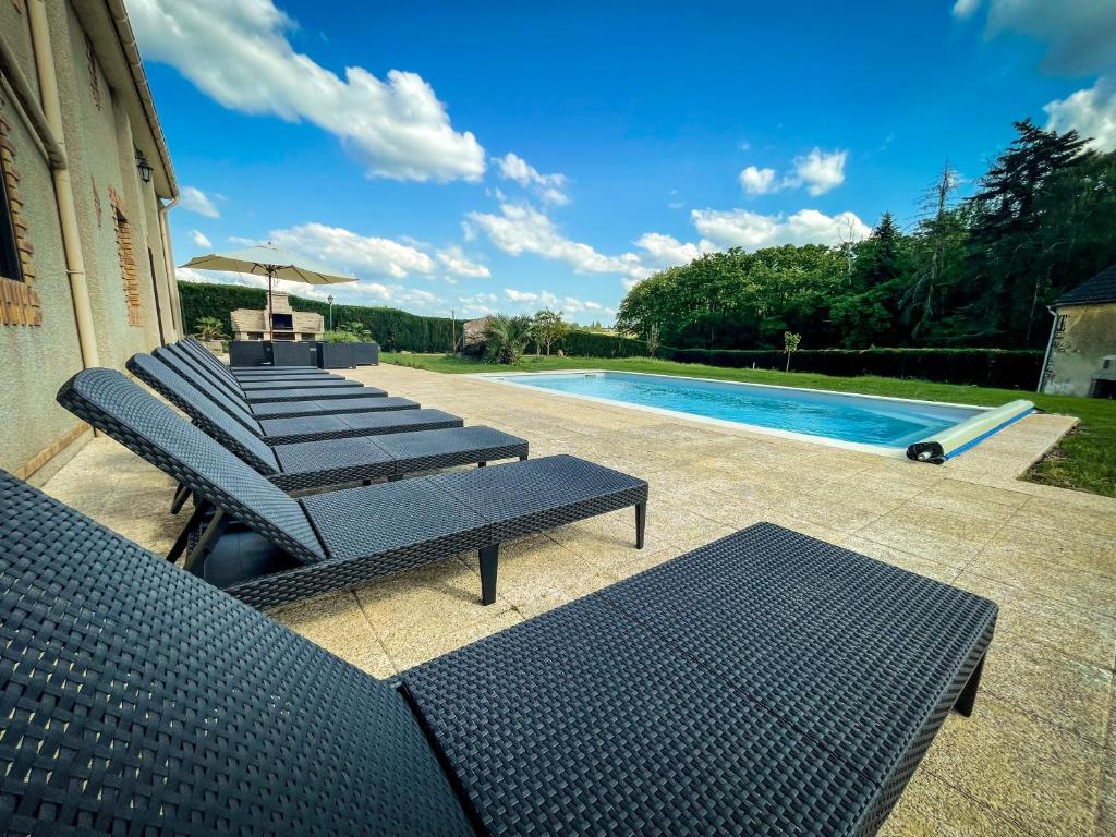 Villa festive HOMAZING piscine privée 1h de Paris photo 4