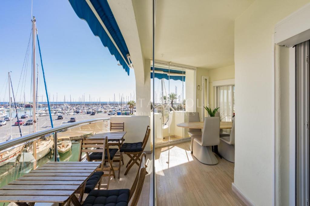 Malaga Benalmadena Puerto Marina Costa Sol Holiday Rentals photo 1