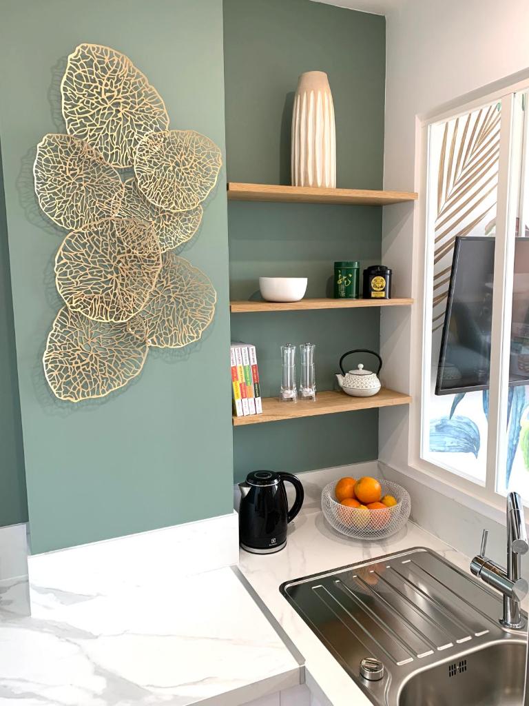 Élégant appartement T2 en 1ère ligne de l'Étang de Thau avec terrasse - Cures et vacances (Elegant appartement T2 en 1ere ligne de l'Etang de Thau avec terrasse - Cures et vacances) - 1베드룸 아파트