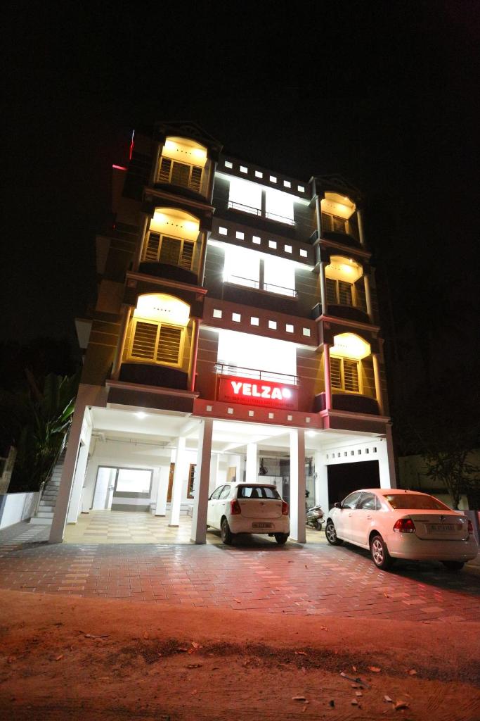 Yelza Hotel and Residence photo 1