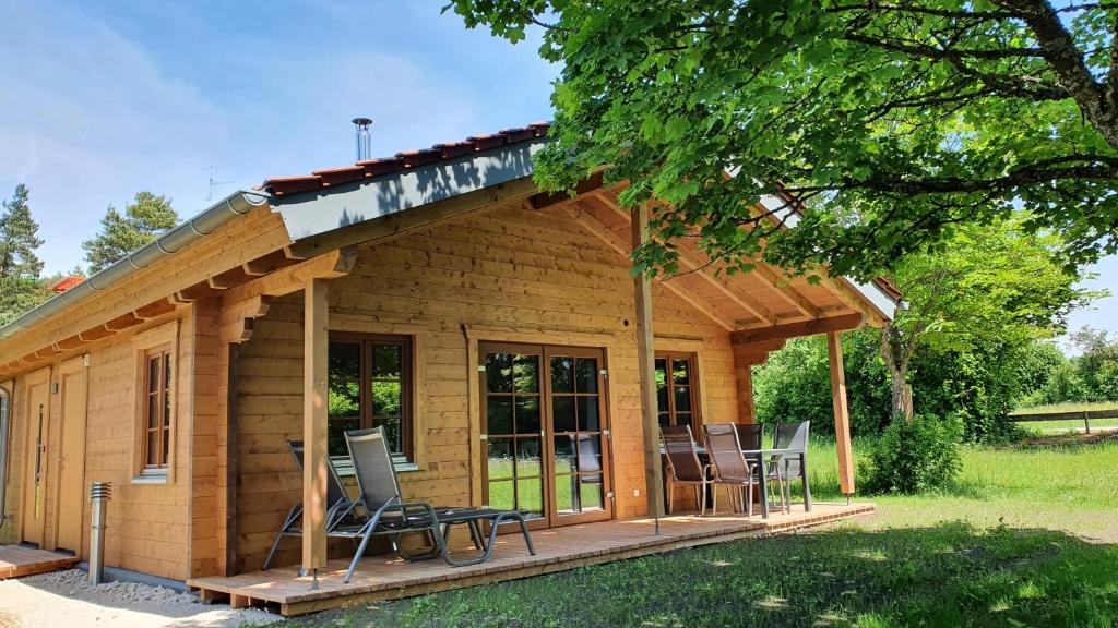 Ökologisches Holzblock-Ferienhaus 150 im Lauterdörfle zu vermieten - Neubau photo 1