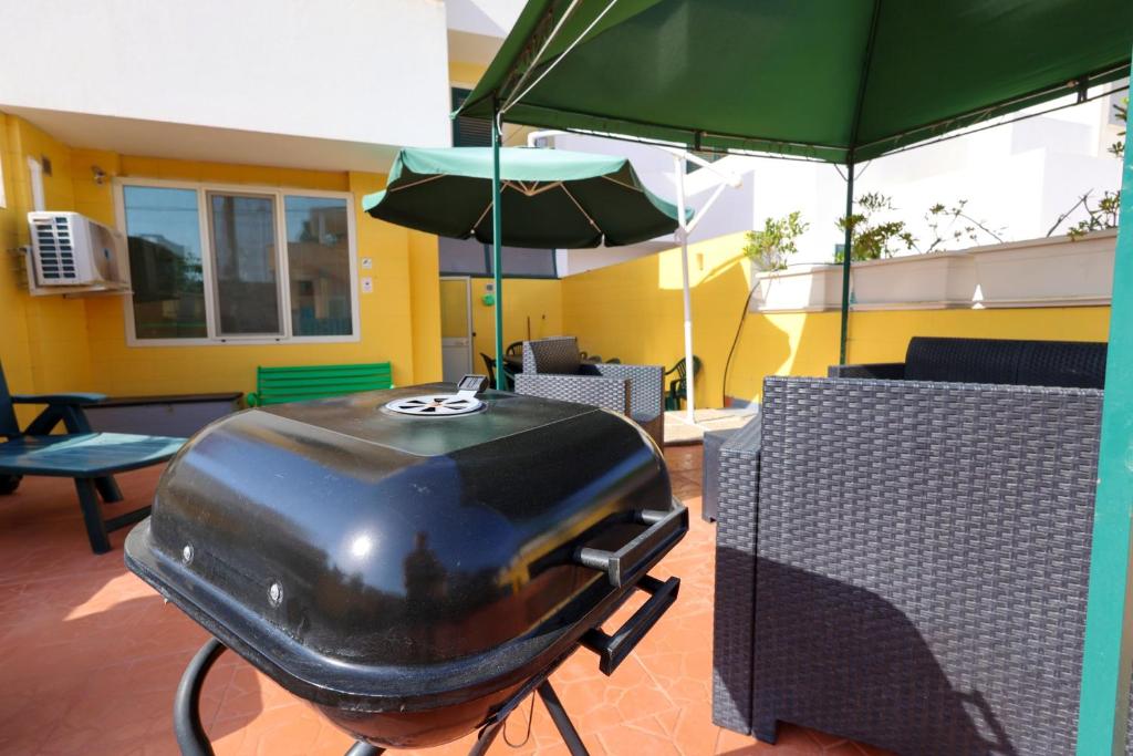 2 bedrooms appartement at Torre Pali 400 m away from the beach with enclosed garden and wifi photo 1