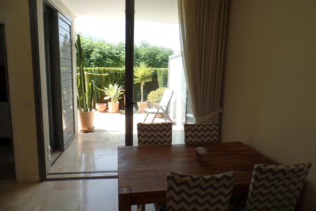 Denia Beach Suite with pool, sun terrace and tennis court photo 4