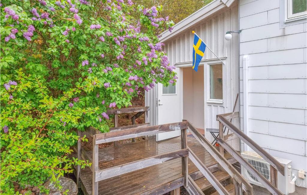 Nice Home In Tanumshede With 3 Bedrooms And Wifi photo 1