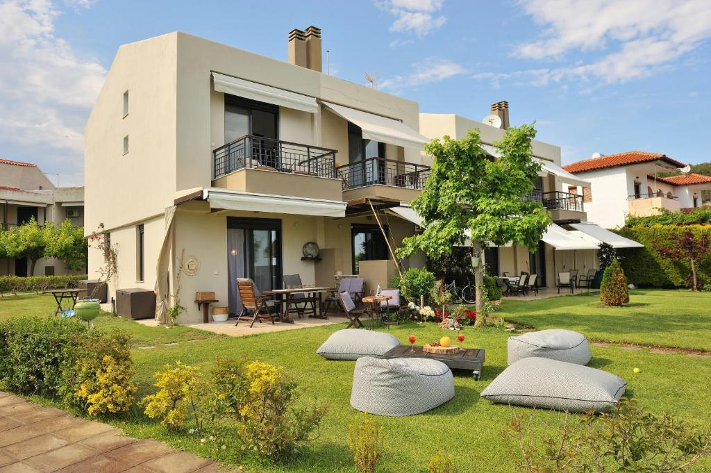 Seathon SeaFront Beach Villa in Kalamitsi photo 1