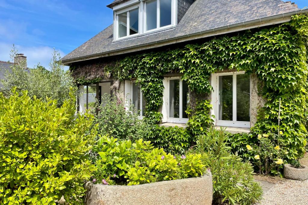 La Triolette, maison chaleureuse, indépendante et refaite à neuf dans le Vieux Coutainville, tourisme ou télétravail