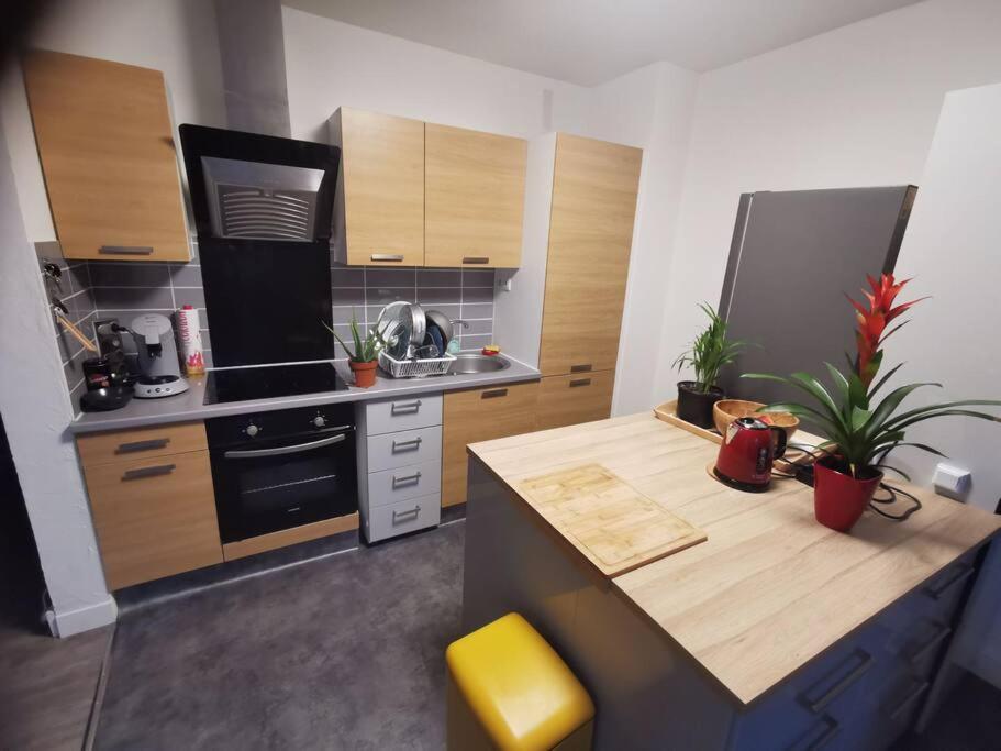 Appartement rénové 50m2 à 2 pas du port et plage! photo 2