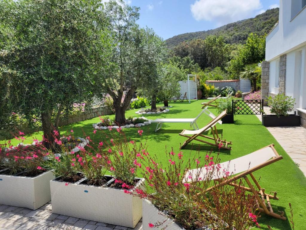 La Villa photo 1