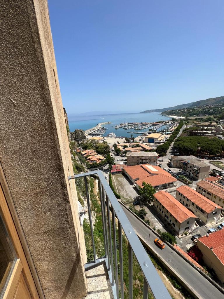 La Rupe Apartments Tropea Room Type - Three-Bedroom Apartment