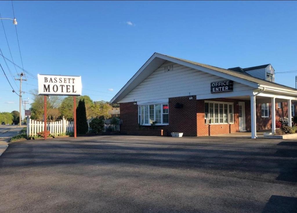 Bassett Motel image