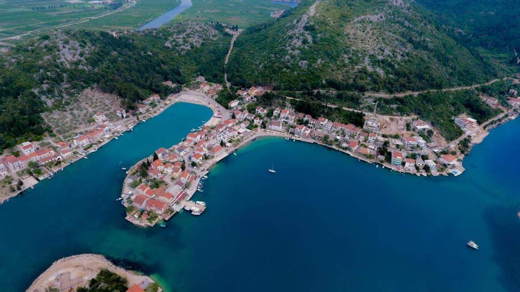 Apartment Antun - Adriatic coast retreat photo 1