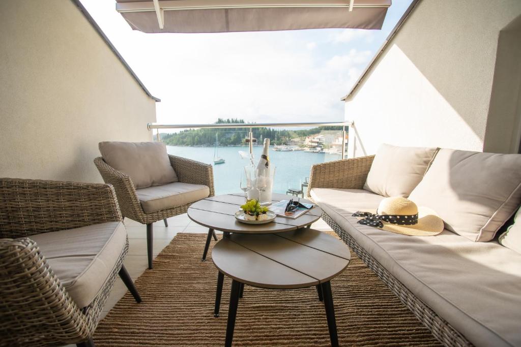 Apartment Antun - Adriatic coast retreat photo 3