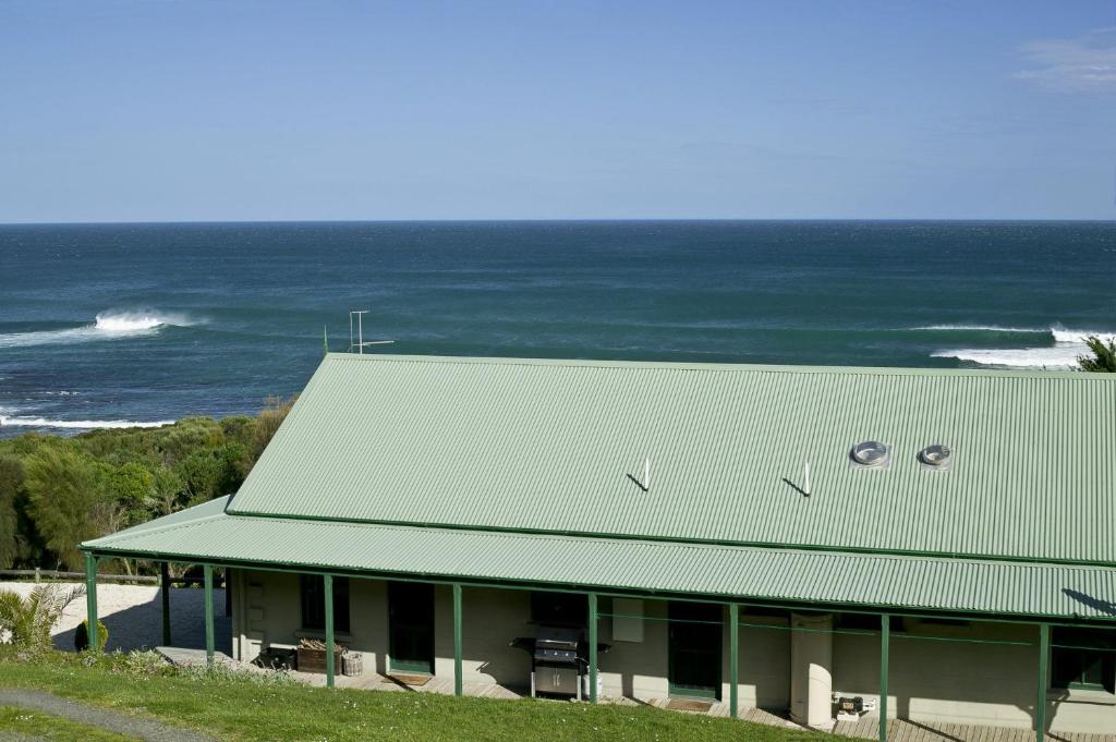 Bennetts Beach House photo 4