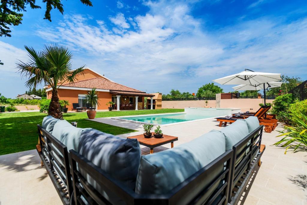 Green Residence Villa photo 3