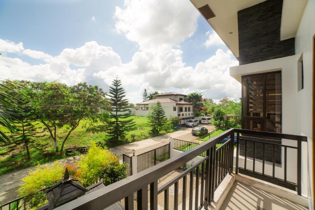 Bella Homes 6BR near Rotunda, WiFi, Parking photo 3