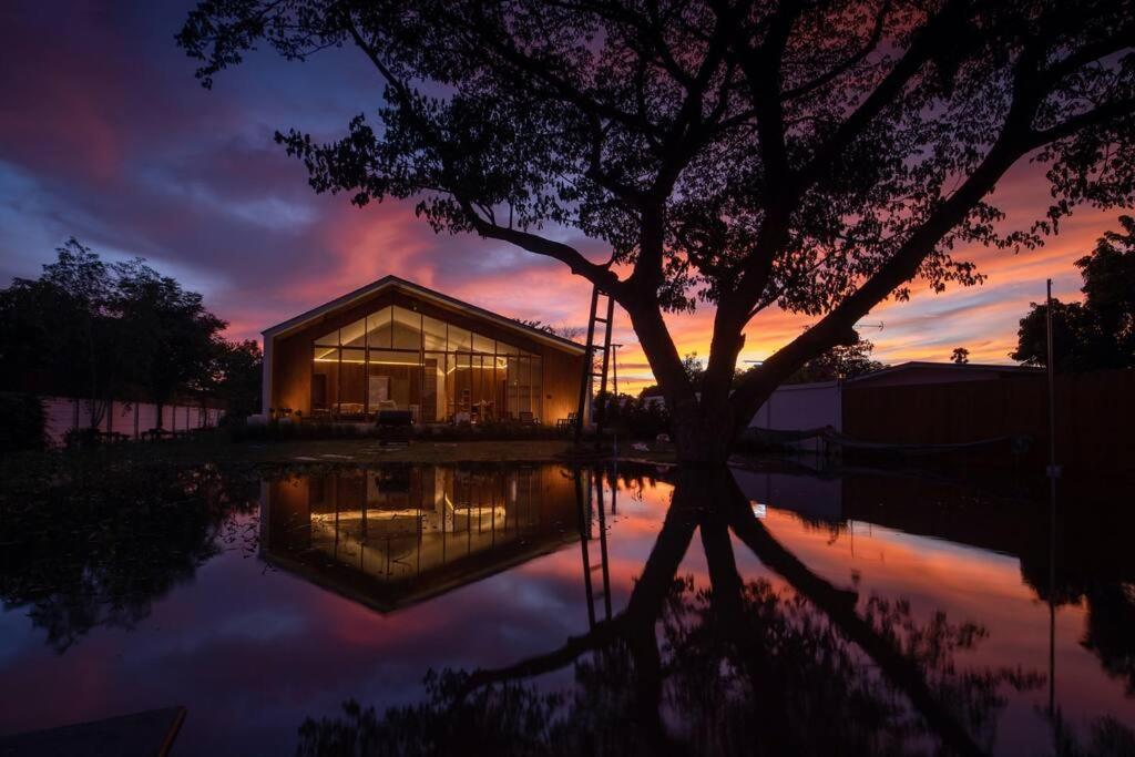 Nutnicha river house photo 1