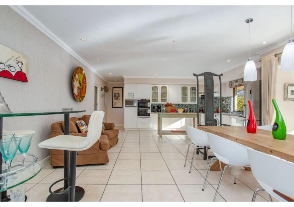 Florin’s Crest 3 Bedroom Villa, Franschhoek photo 4