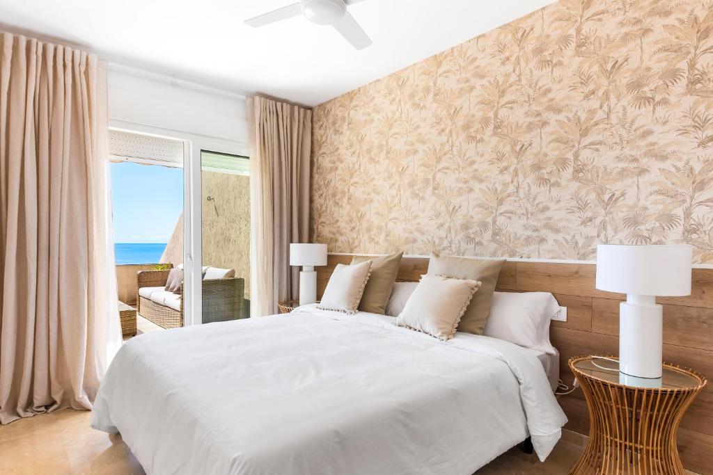 Beach apartment with terrace and private parking photo 1