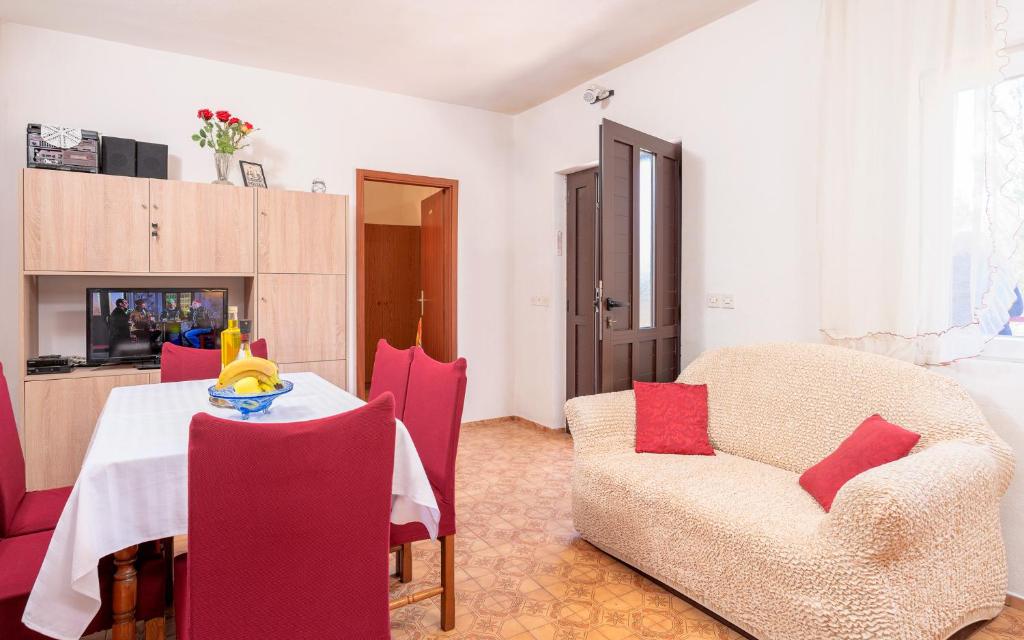 Holiday Home Sansevic photo 3