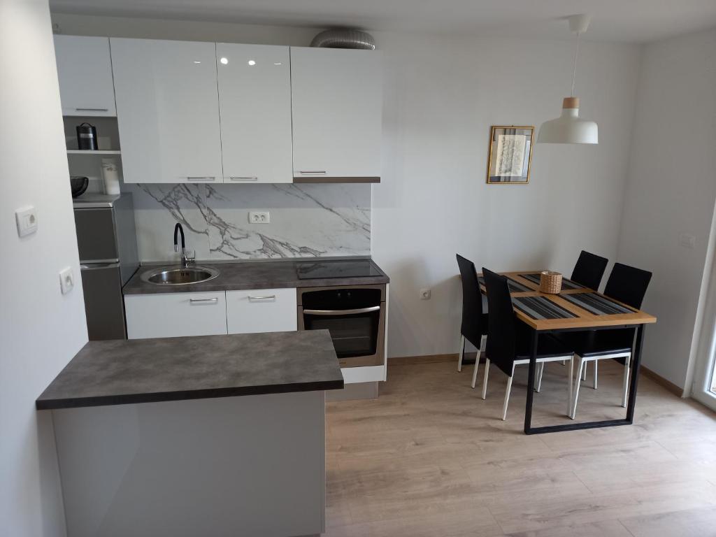 Apartment By the Mall photo 4