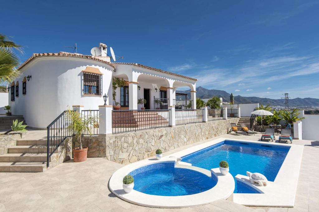 Villa Natalia Sol by Villa Plus photo 2
