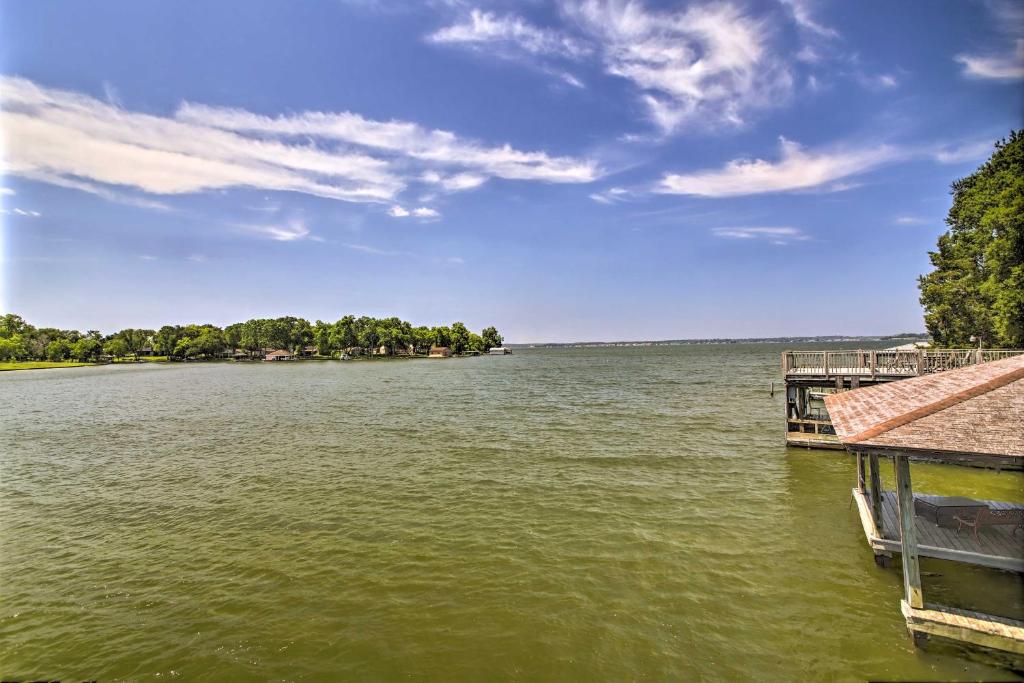 Waterfront Lake Home with Deck - New Renovations! photo 3