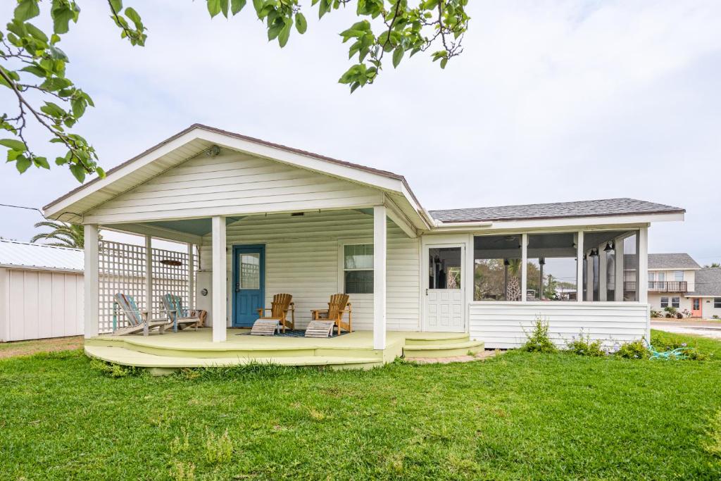 Breezy Cottage - AB416 image