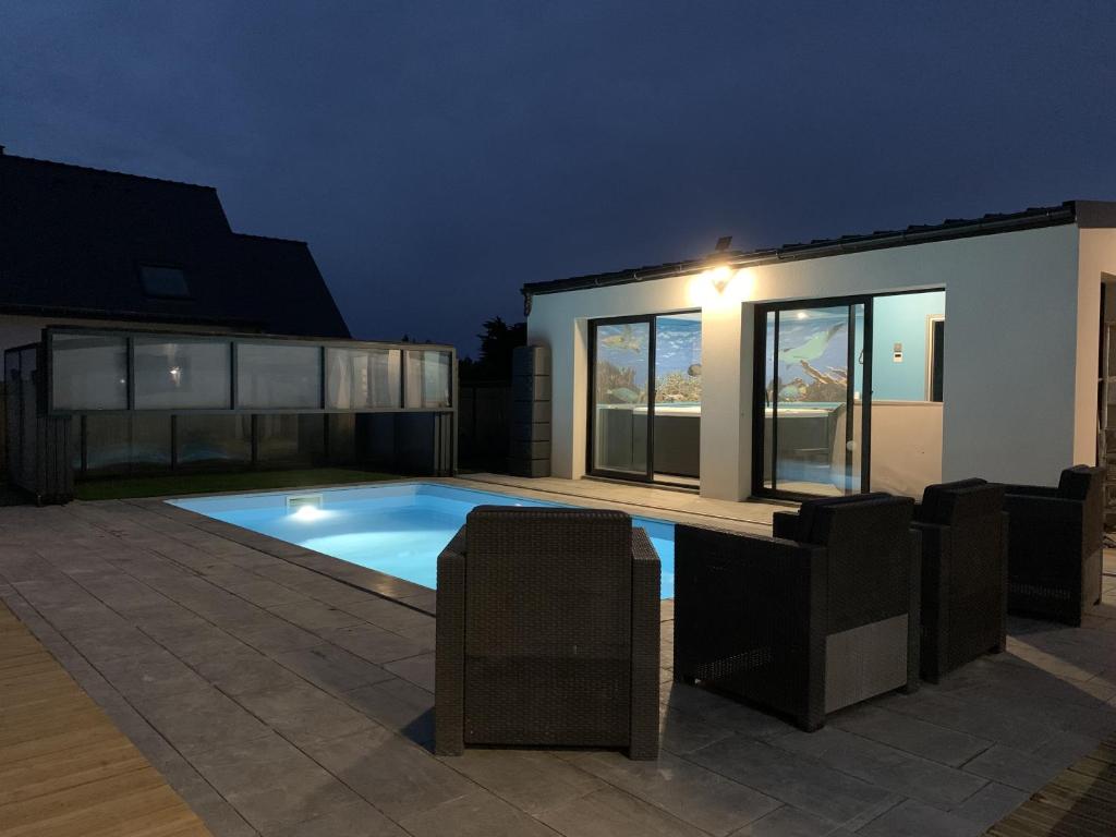 Maison 10 pers en bord de mer avec piscine chauffée toute l'année, spa et hamman photo 3