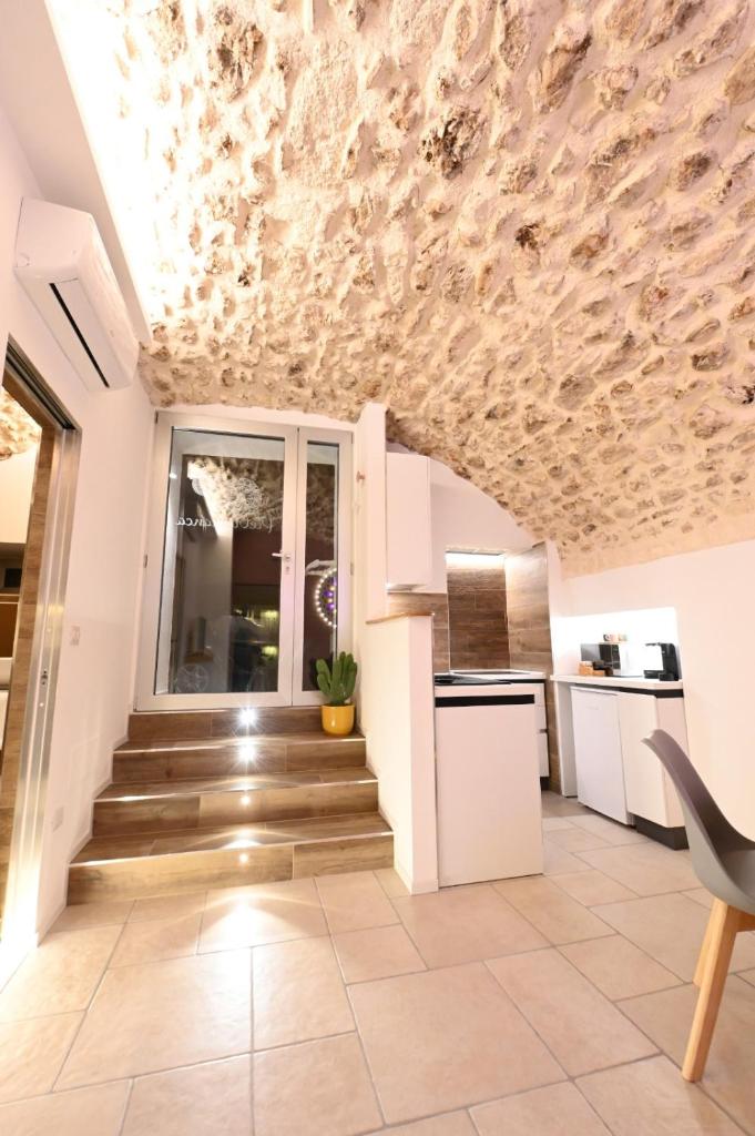 Pietrabianca Apartments San Lorenzo photo 3