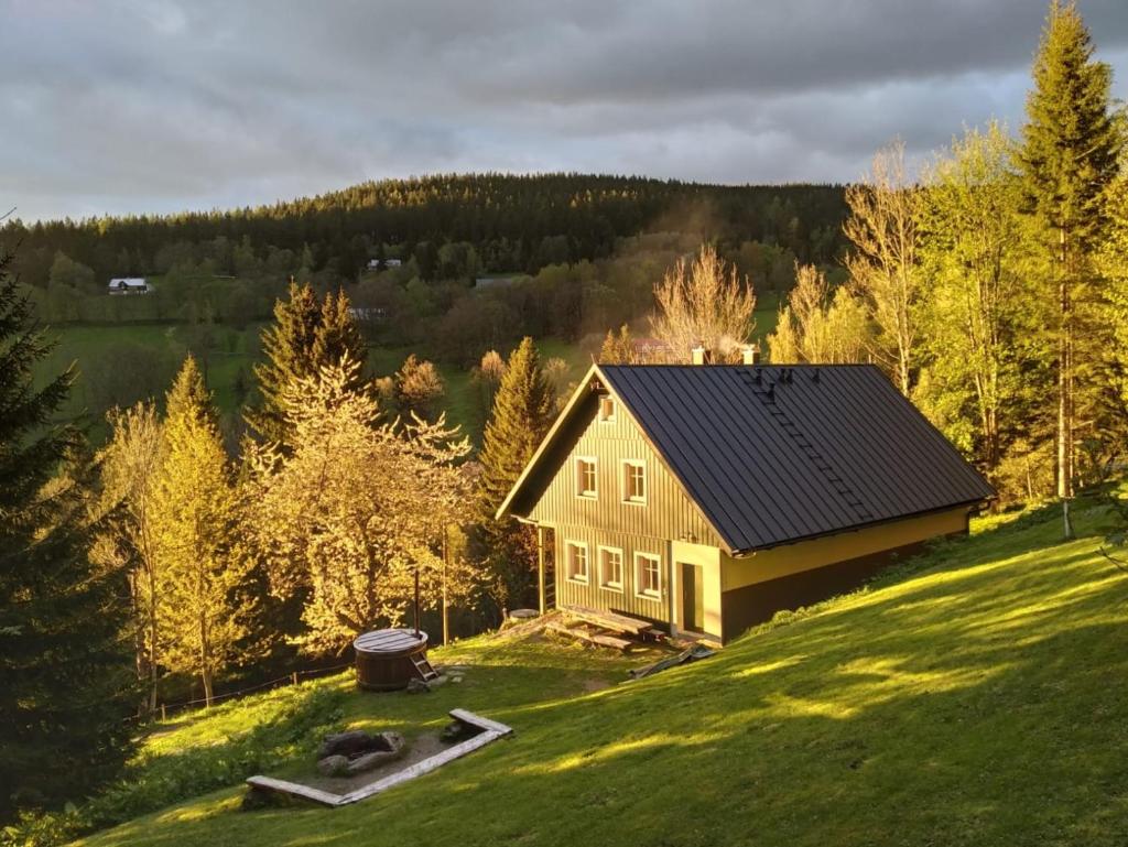 Malá Hofmanka, horská chalupa na samotě, Krkonoše photo 1