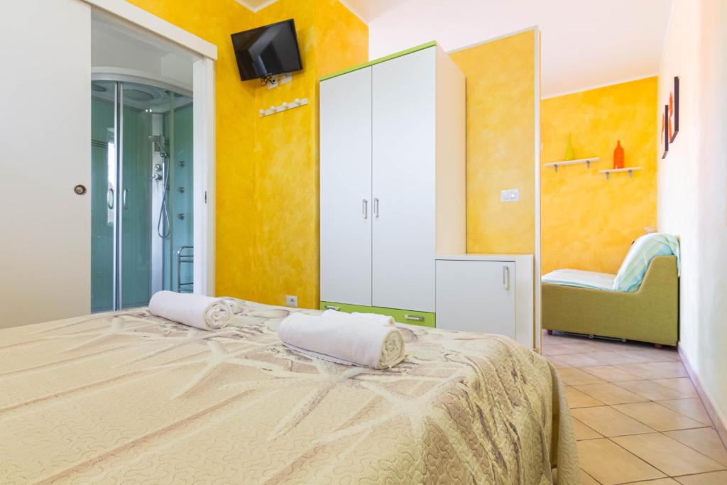 Roccabianca Rooms & Studios Room Type - Studio with Garden and Sea View