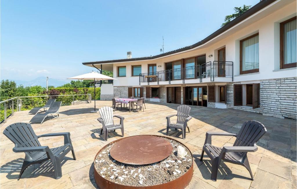 Stunning Home In Albisano With Sauna, 6 Bedrooms And Outdoor Swimming Pool photo 3