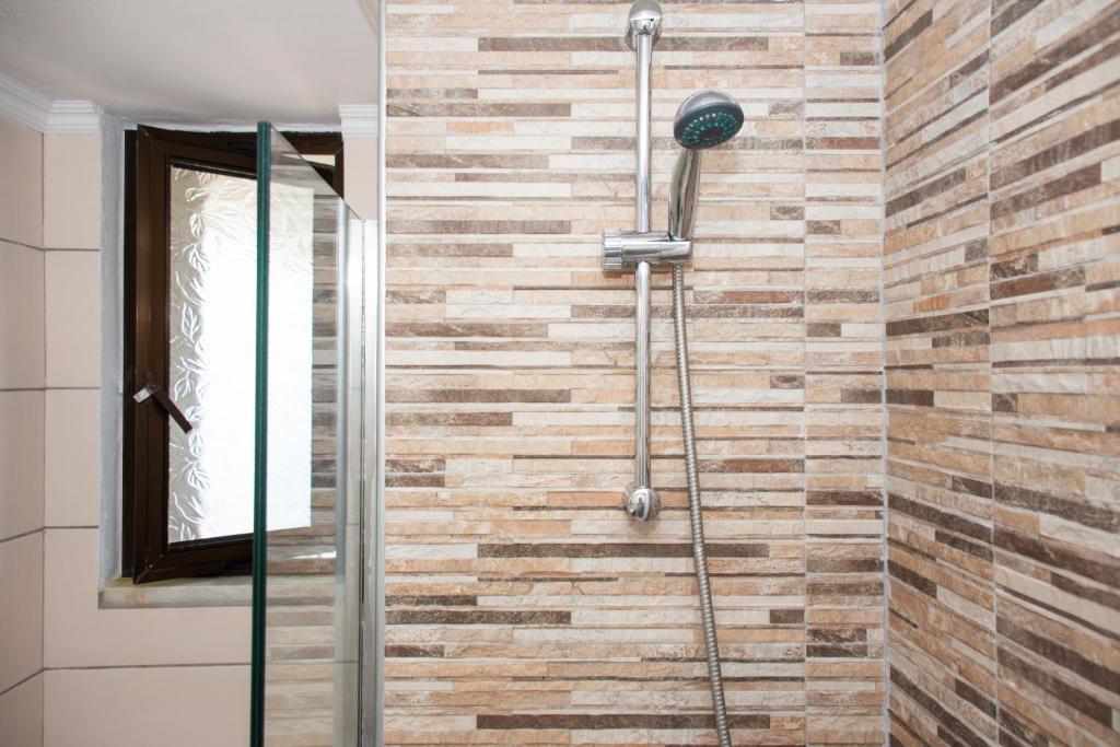 Argo Rooms-Papadakis - Tap to explore photos