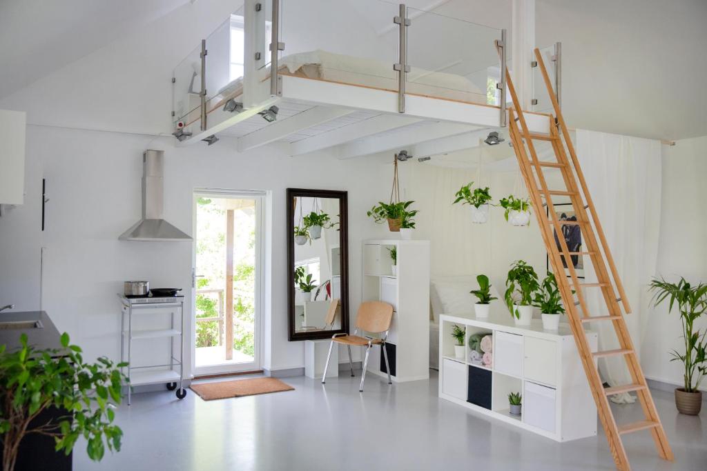 Studio Solbakke, modern studio close to sea photo 3