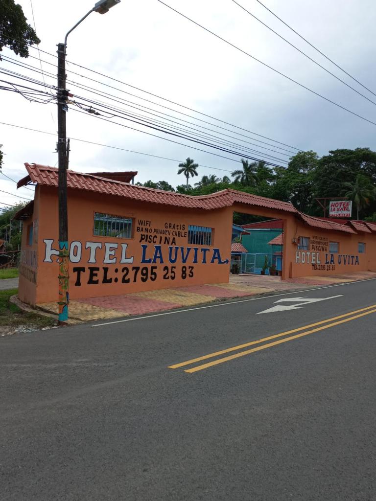 Hotel La Uvita photo 1