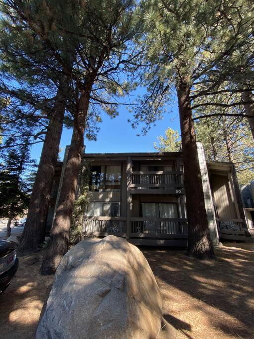 Mammoth Awesome Location-1 min to Shuttles & Food! TOML-CPAN-11402 image