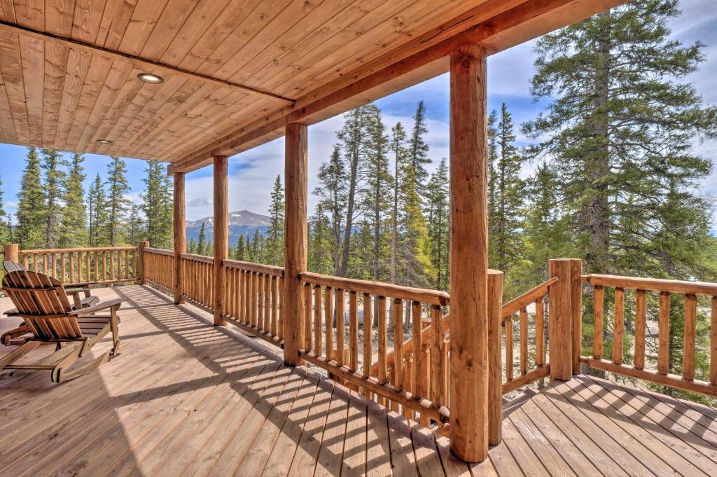 Tasteful Fairplay Getaway with Pikes Peak Views photo 1