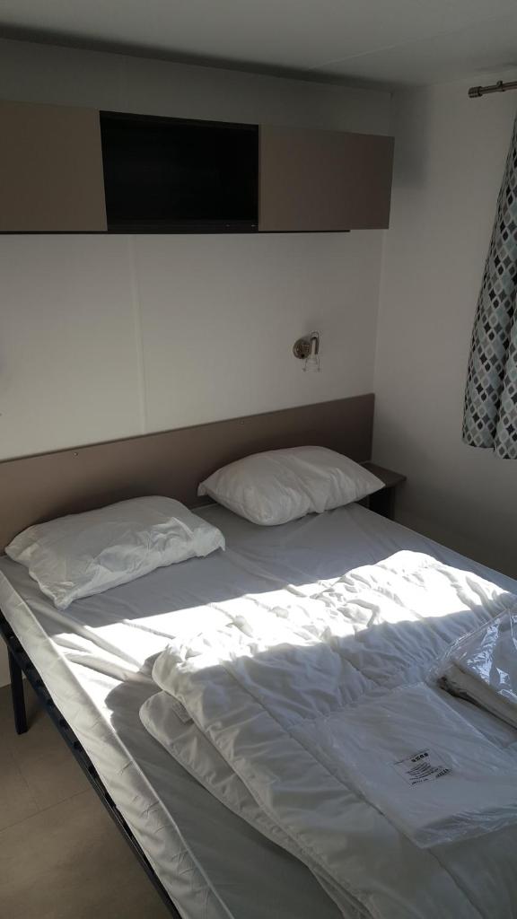 MH 150 camping 4 etoiles Bois Dormant 4 personnes photo 4