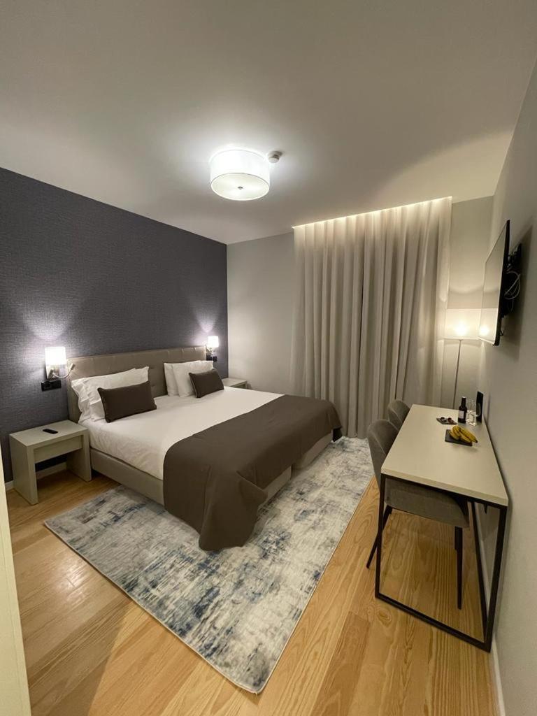 Pier House Accommodation Room Type - Queen Room