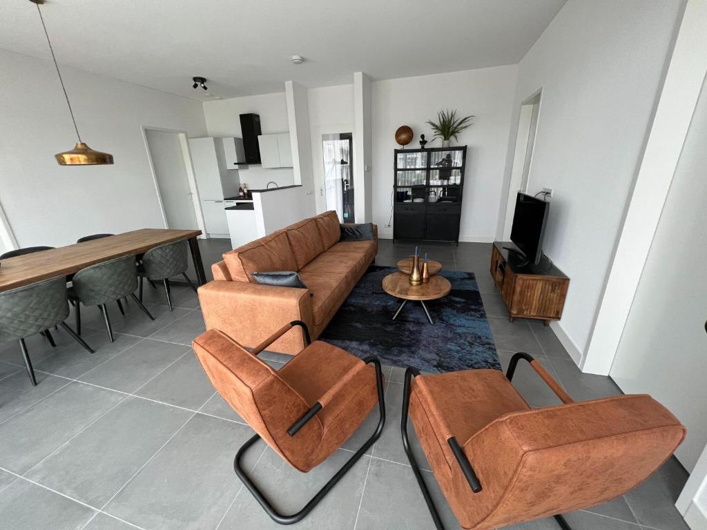 Inviting villa in Zeewolde with terrace photo 1